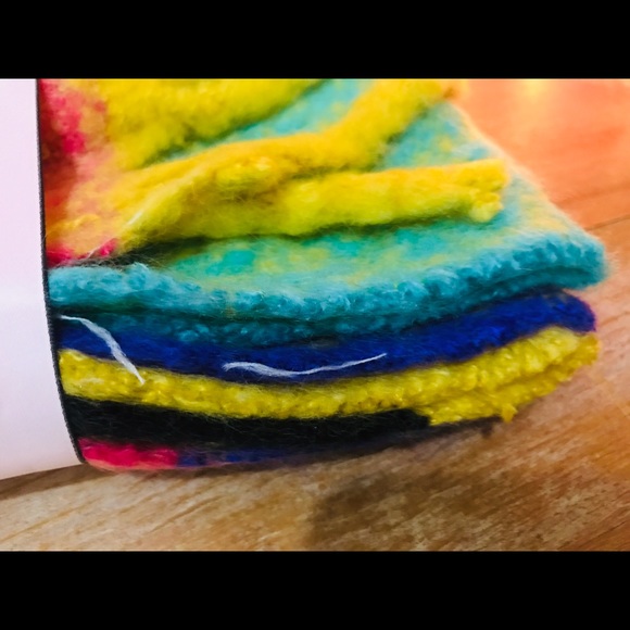 SOLD - Victoria Secret Color Block Scarf NWT - Picture 6 of 8